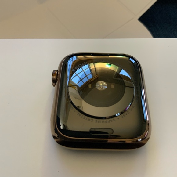 Apple Watch Series 4 in stainless steel CHRISTMAS SALE FREE SHIPPING - Picture 6 of 12